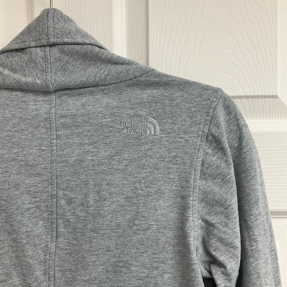 The North Face Wrap-Ture Yoga Sweater Jacket - Picture 5 of 16